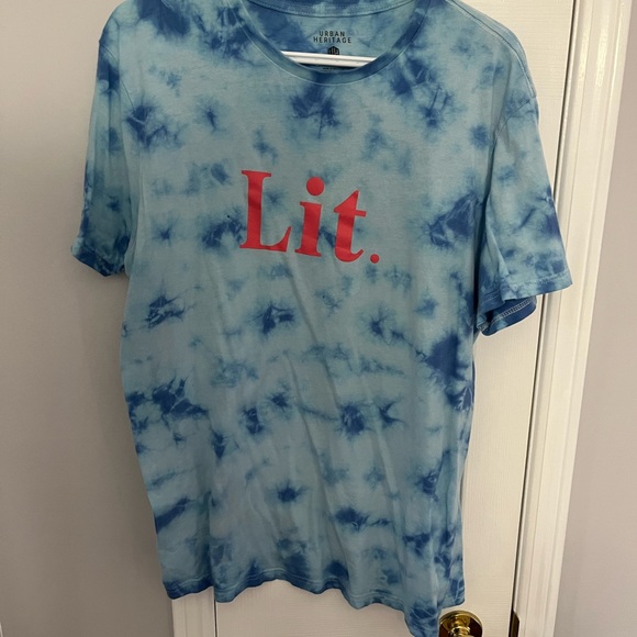 Urban Heritage Tops - Urban Heritage Sky Blue Tie-Dye Tee with Red Print